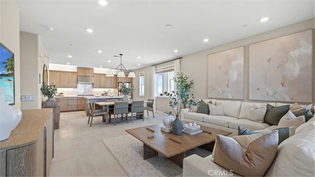 825 Sonia, Irvine, CA 92618