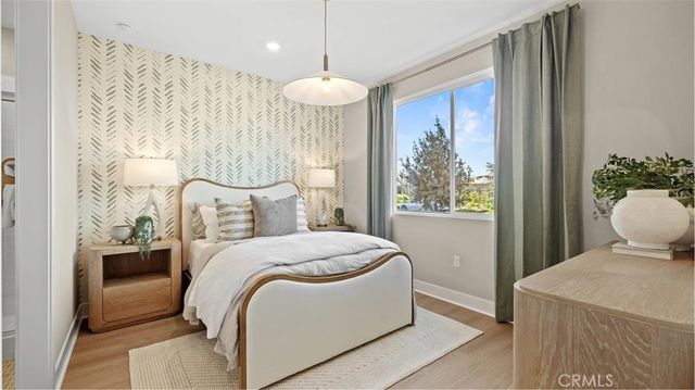 825 Sonia, Irvine, CA 92618