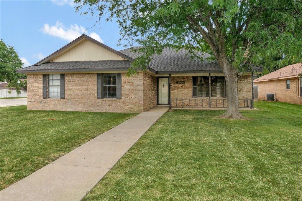 5901 OAKMAN Drive, Amarillo, TX 79109