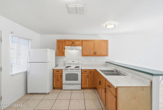 1044 E 27th Street, Tucson, AZ 85713