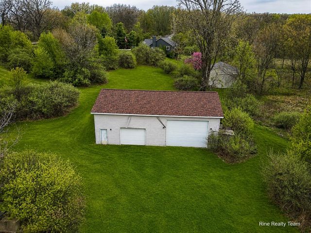 5655 Pingree Road, Howell, MI 48843