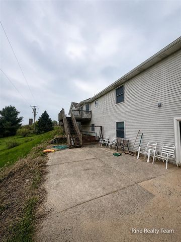 5655 Pingree Road, Howell, MI 48843