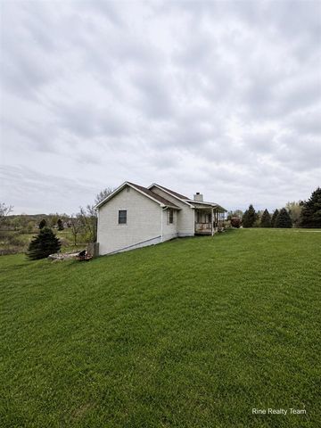 5655 Pingree Road, Howell, MI 48843