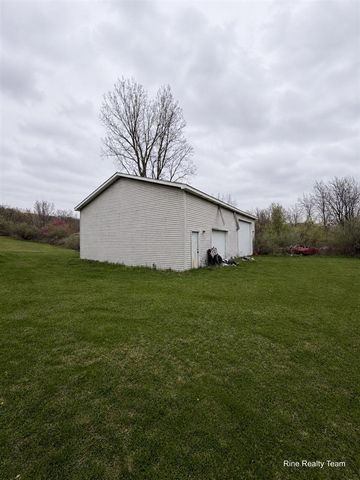 5655 Pingree Road, Howell, MI 48843