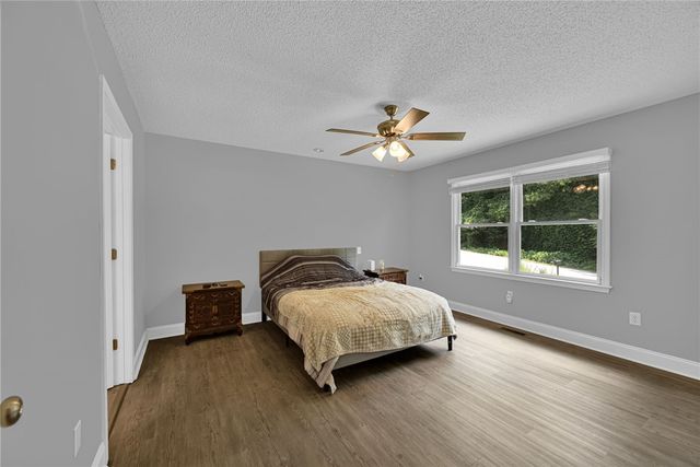 134 Rolling Drive, Westminster, SC 29693