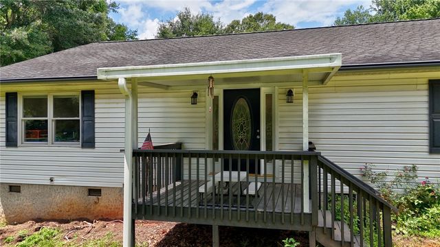134 Rolling Drive, Westminster, SC 29693