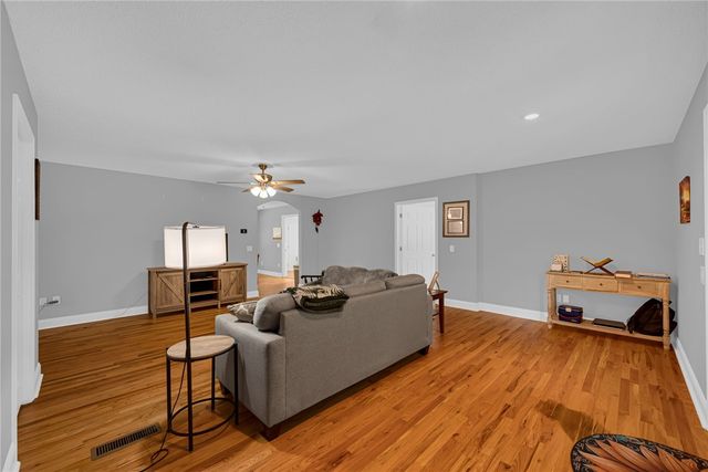 134 Rolling Drive, Westminster, SC 29693