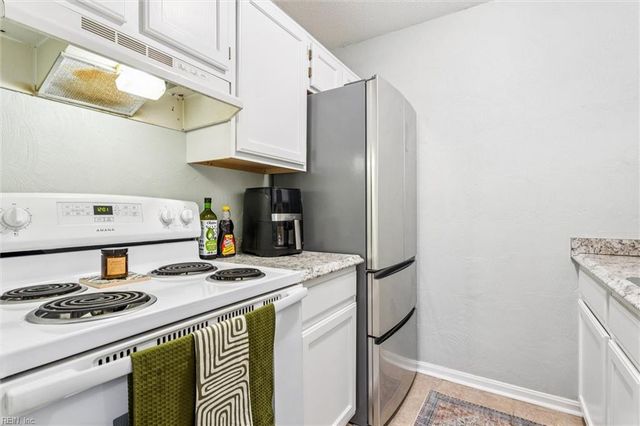 828 E Ocean View Ave Apt 1, Norfolk, VA 23503