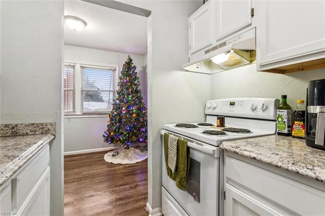 828 E Ocean View Ave Apt 1, Norfolk, VA 23503