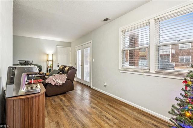 828 E Ocean View Ave Apt 1, Norfolk, VA 23503