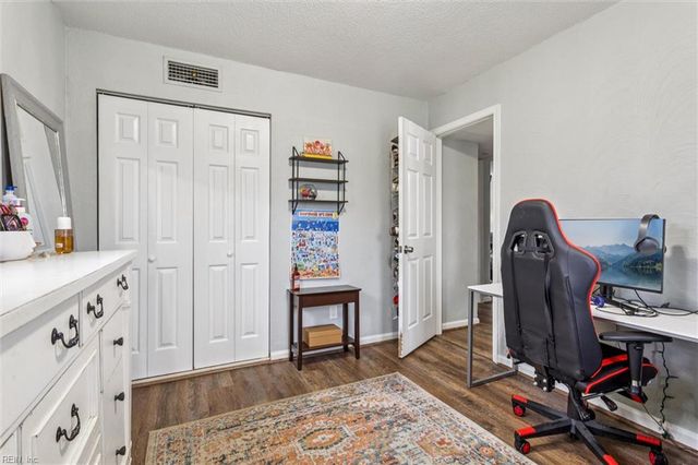 828 E Ocean View Ave Apt 1, Norfolk, VA 23503