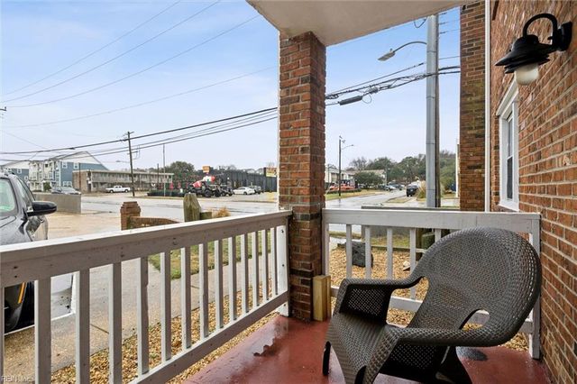 828 E Ocean View Ave Apt 1, Norfolk, VA 23503