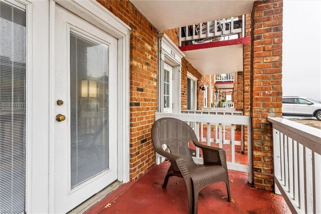 828 E Ocean View Ave Apt 1, Norfolk, VA 23503
