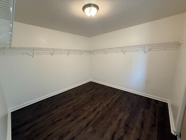 5908 Deepdale Way, Elk Grove, CA 95758