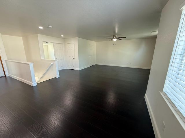 5908 Deepdale Way, Elk Grove, CA 95758