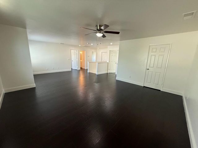 5908 Deepdale Way, Elk Grove, CA 95758