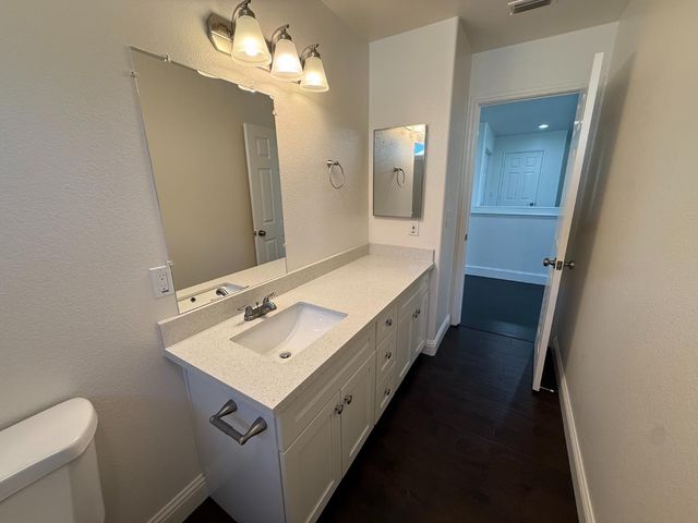 5908 Deepdale Way, Elk Grove, CA 95758