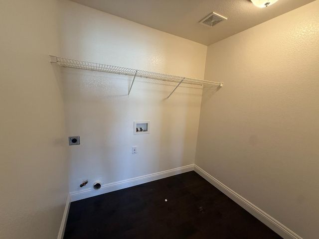 5908 Deepdale Way, Elk Grove, CA 95758