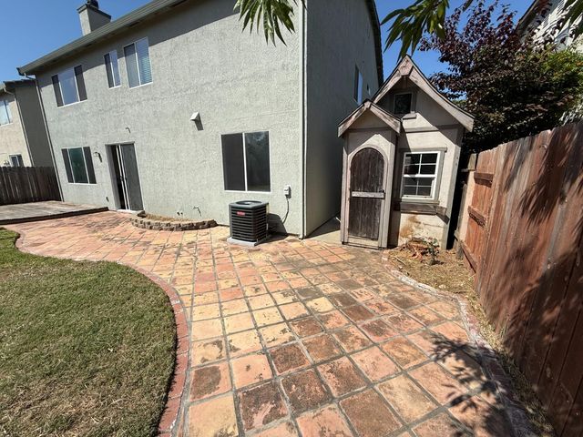 5908 Deepdale Way, Elk Grove, CA 95758