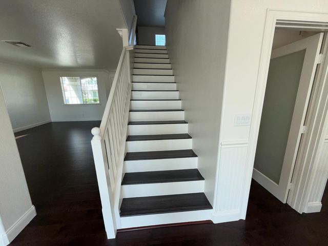 5908 Deepdale Way, Elk Grove, CA 95758