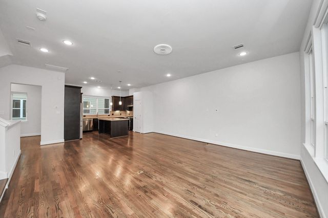 952 W 18th Street, Houston, TX 77008