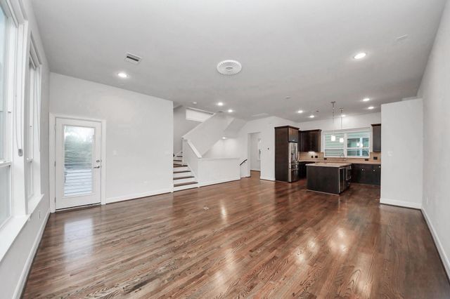 952 W 18th Street, Houston, TX 77008