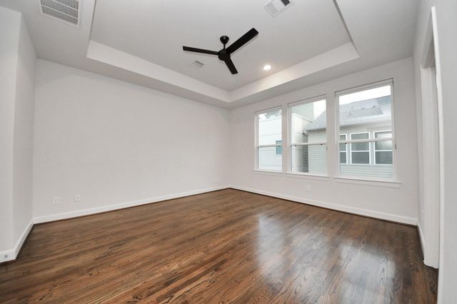 952 W 18th Street, Houston, TX 77008