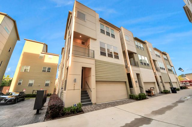 952 W 18th Street, Houston, TX 77008