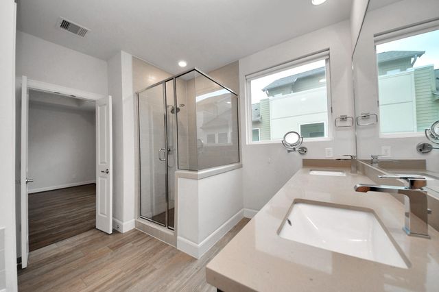 952 W 18th Street, Houston, TX 77008