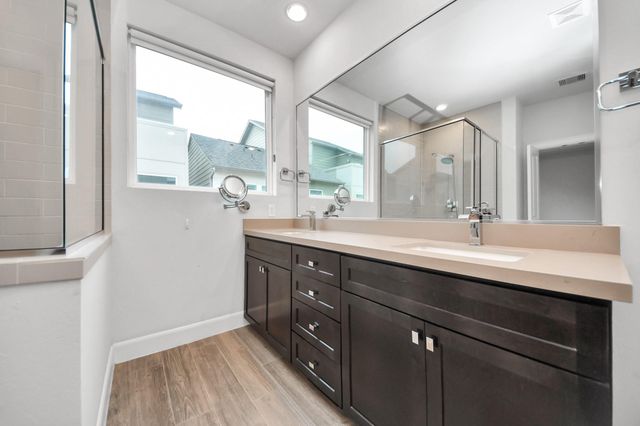 952 W 18th Street, Houston, TX 77008