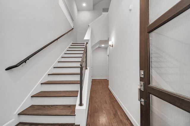 952 W 18th Street, Houston, TX 77008