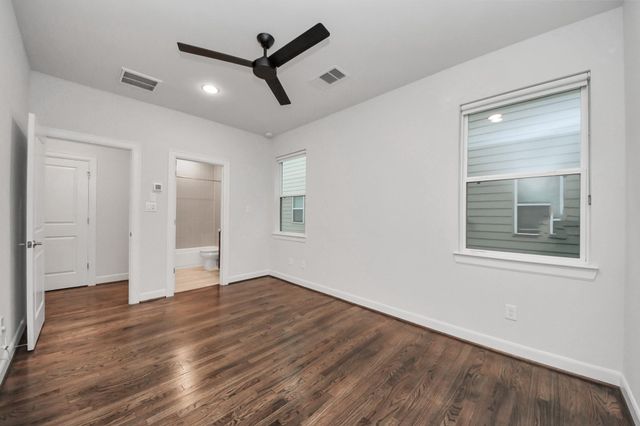 952 W 18th Street, Houston, TX 77008