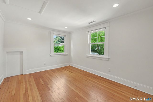 5 Oakland Terrace, Darien, CT 06820