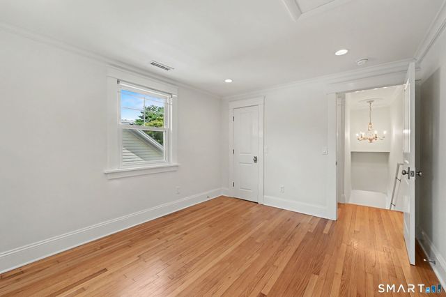5 Oakland Terrace, Darien, CT 06820