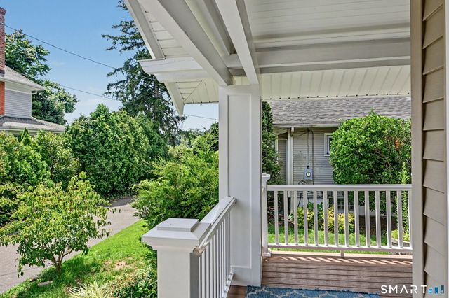 5 Oakland Terrace, Darien, CT 06820