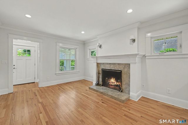 5 Oakland Terrace, Darien, CT 06820