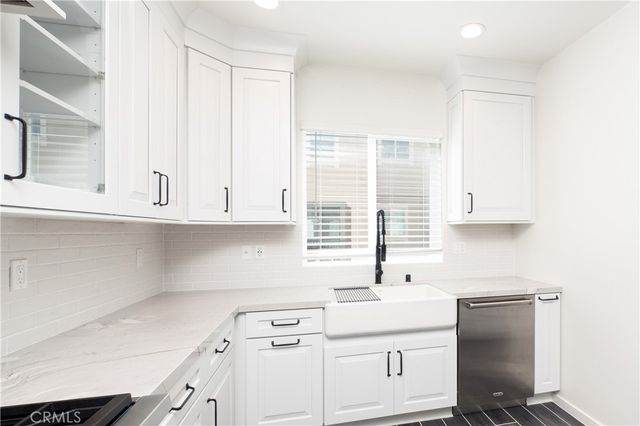 609 Shadowbrook, Lake Forest, CA 92610