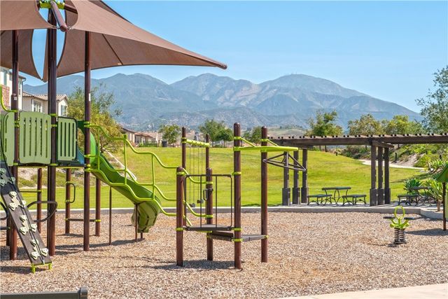 609 Shadowbrook, Lake Forest, CA 92610