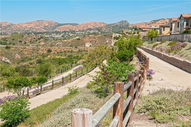 609 Shadowbrook, Lake Forest, CA 92610