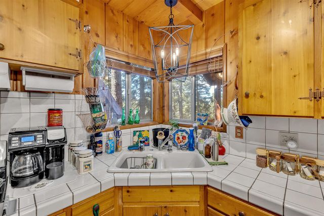 52680 Pine Ridge Road, Idyllwild, CA 92549