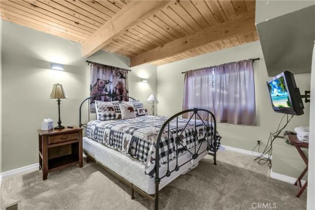 404 Leonard, Sugarloaf, CA 92386