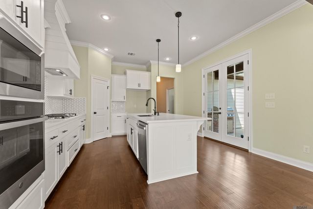 364 Glenthorne Dr, Gonzales, LA 70737