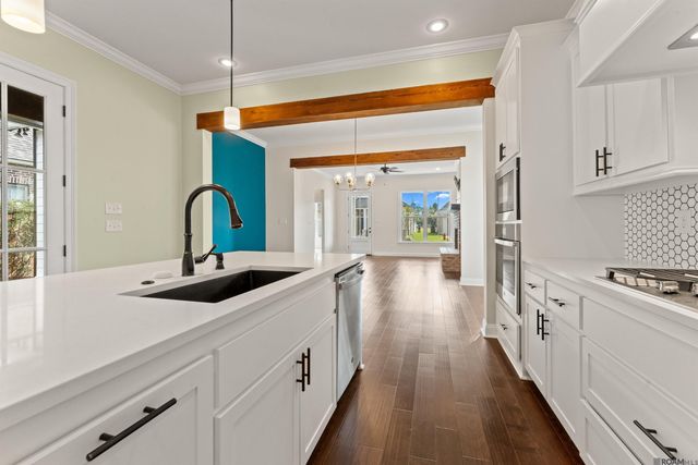 364 Glenthorne Dr, Gonzales, LA 70737