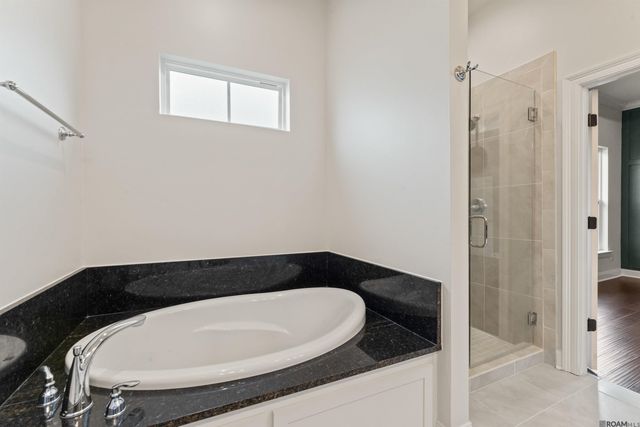 364 Glenthorne Dr, Gonzales, LA 70737