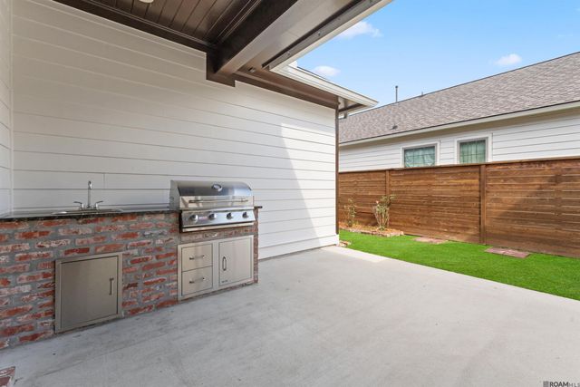 364 Glenthorne Dr, Gonzales, LA 70737