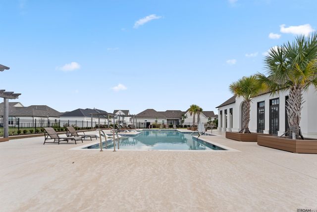 364 Glenthorne Dr, Gonzales, LA 70737