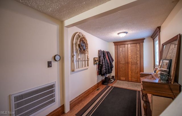 2923 Brightwood Road SE, New Philadelphia, OH 44663