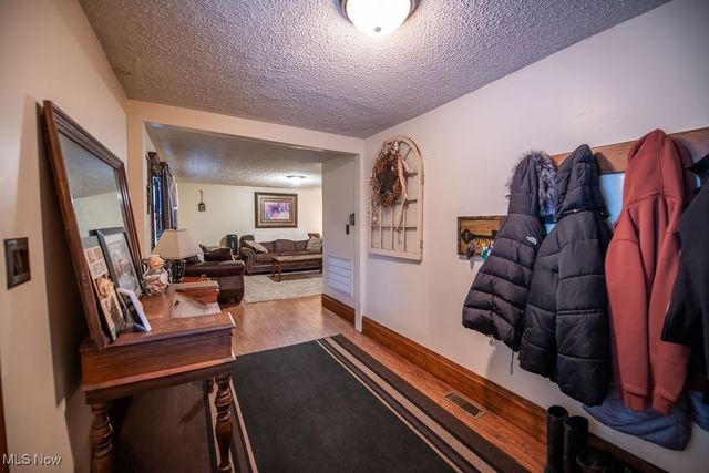 2923 Brightwood Road SE, New Philadelphia, OH 44663