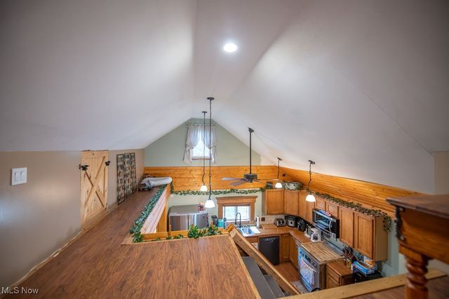 2923 Brightwood Road SE, New Philadelphia, OH 44663