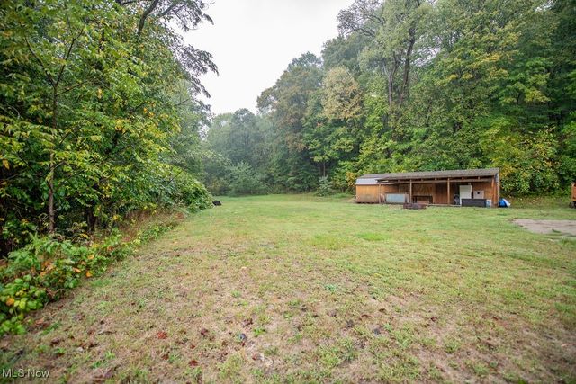 2923 Brightwood Road SE, New Philadelphia, OH 44663